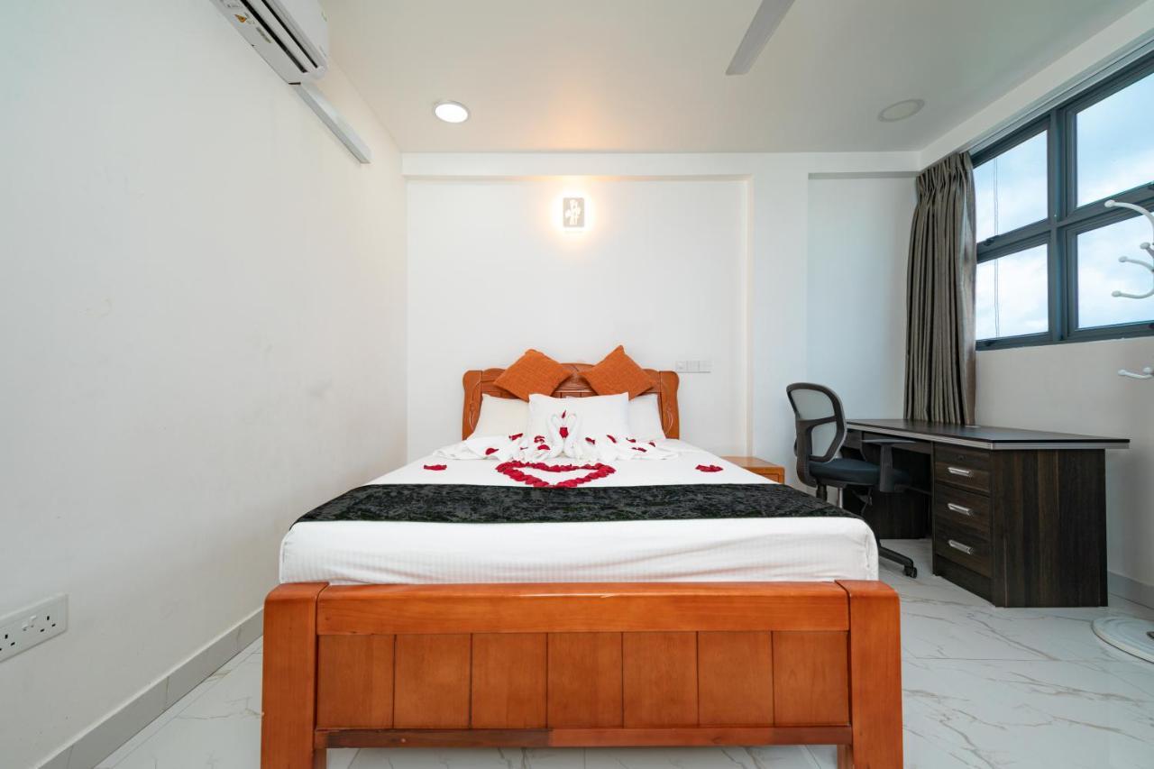 White Beach Holiday At Hulhumale' Exterior foto