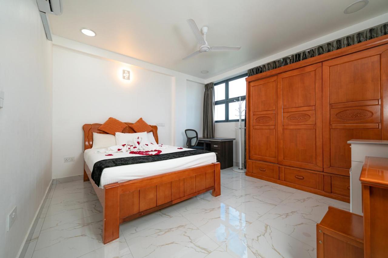 White Beach Holiday At Hulhumale' Exterior foto